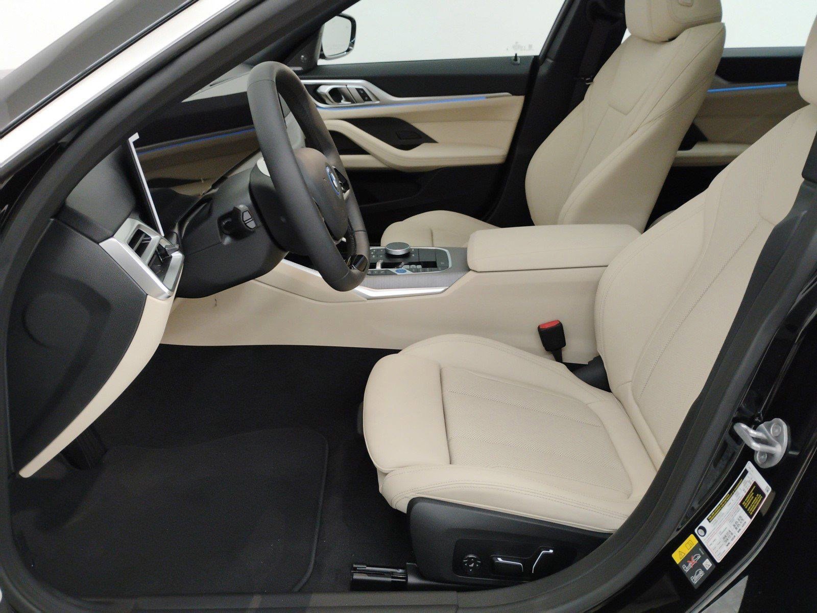 Used 2025 BMW i4 xDrive40i w/ Premium Package image 4