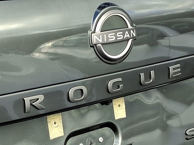 Used 2024 Nissan Rogue SV image 6