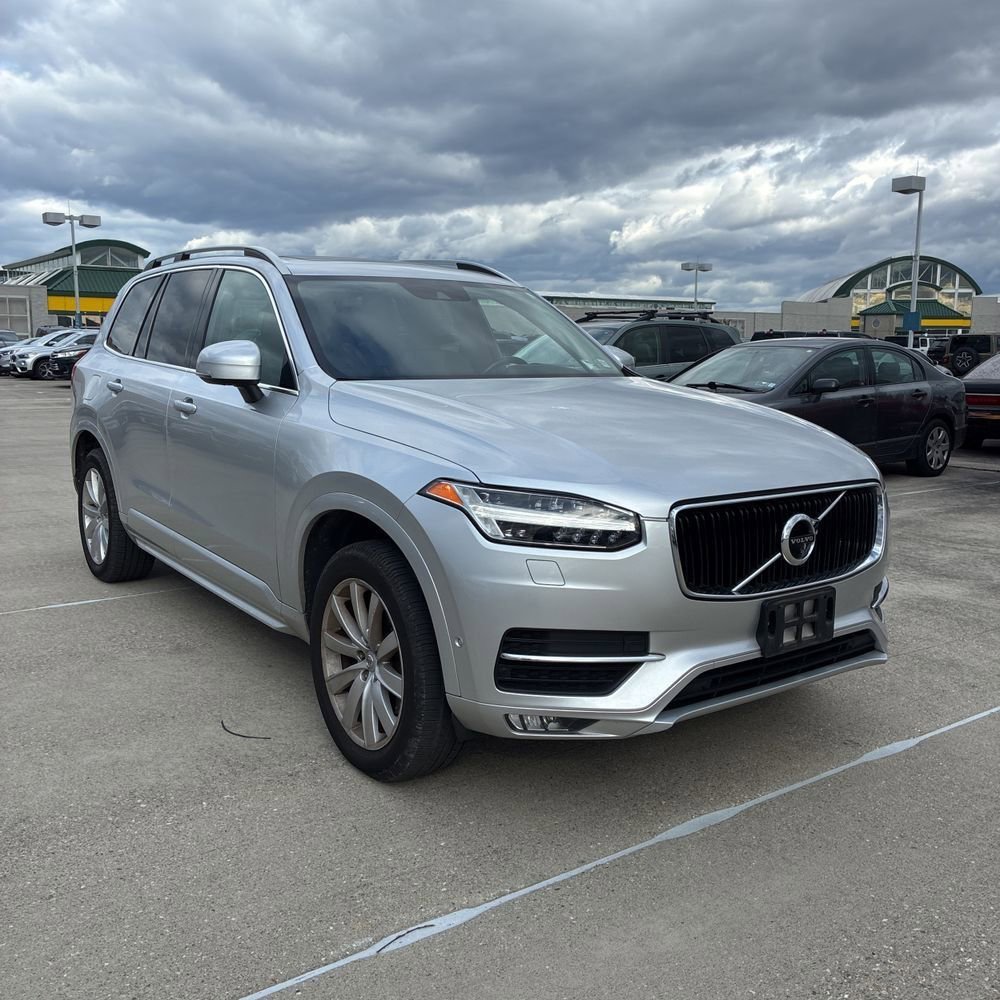 Used 2018 Volvo XC90 T6 Momentum w/ Convenience Package