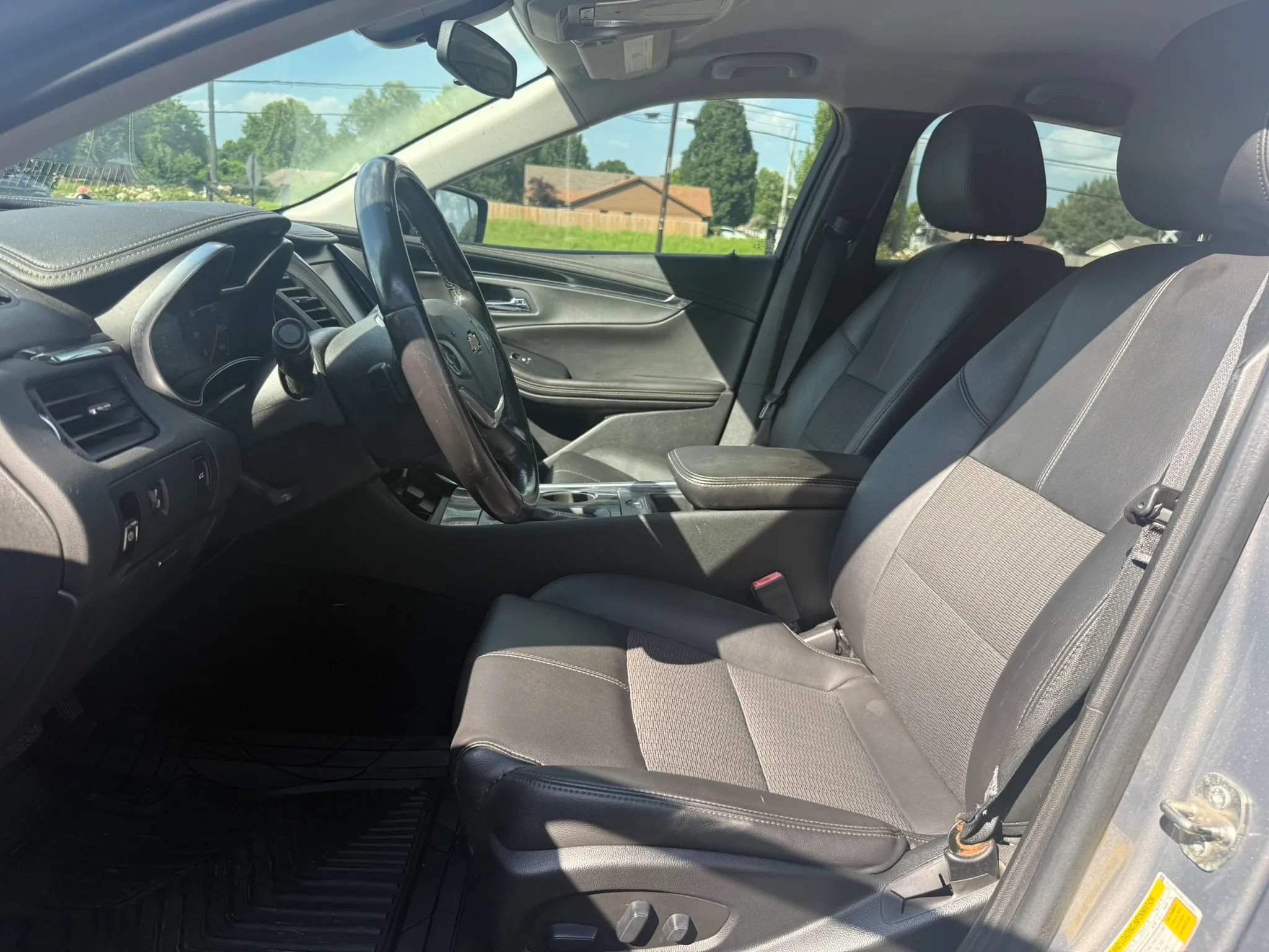 Used 2019 Chevrolet Impala LT FWD image 10