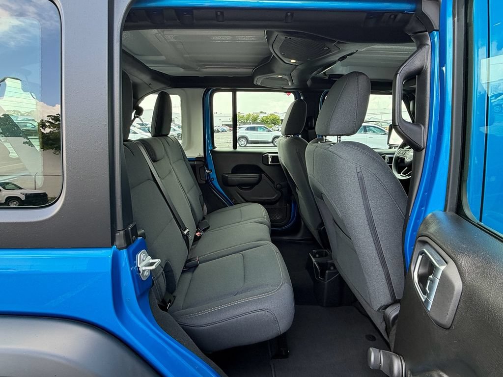 Used 2024 Jeep Wrangler Unlimited Sport AWD/4WD image 17