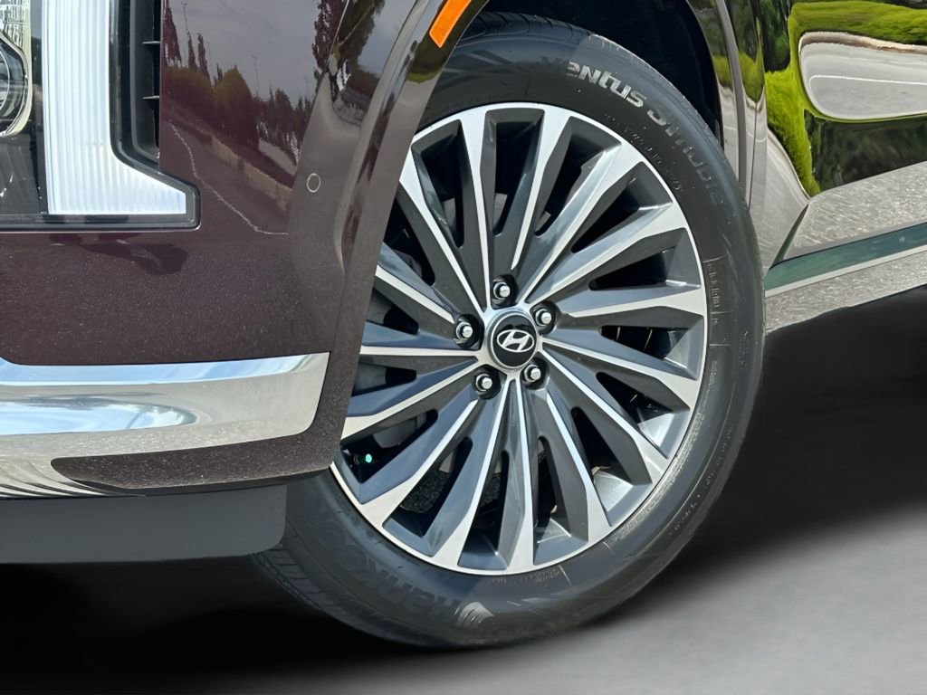 Used 2024 Hyundai Palisade Calligraphy image 10