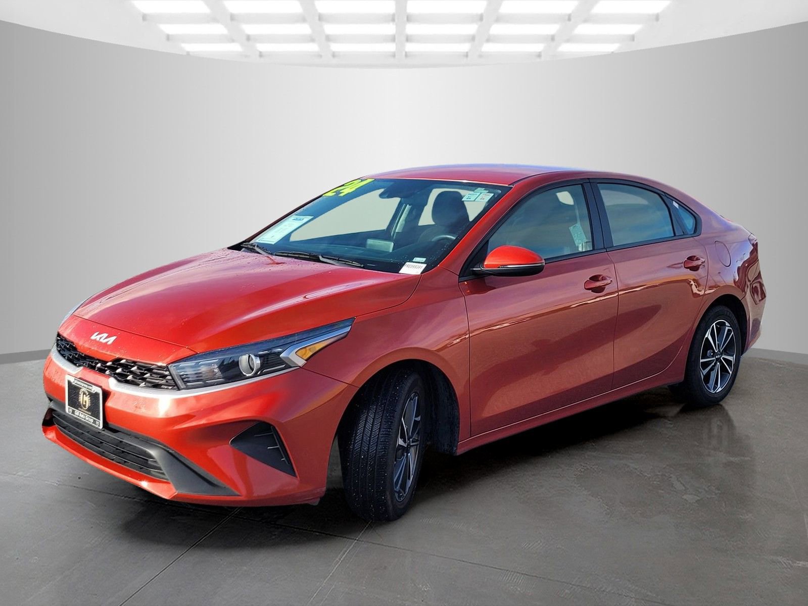 Used 2024 Kia Forte LXS w/ LXS Technology Package image 8