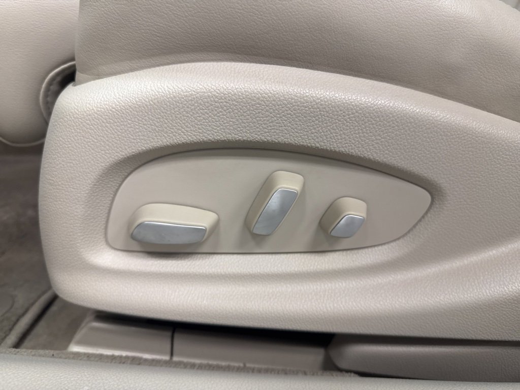 Used 2014 Cadillac XTS Luxury w/ Driver Awareness Package image 8