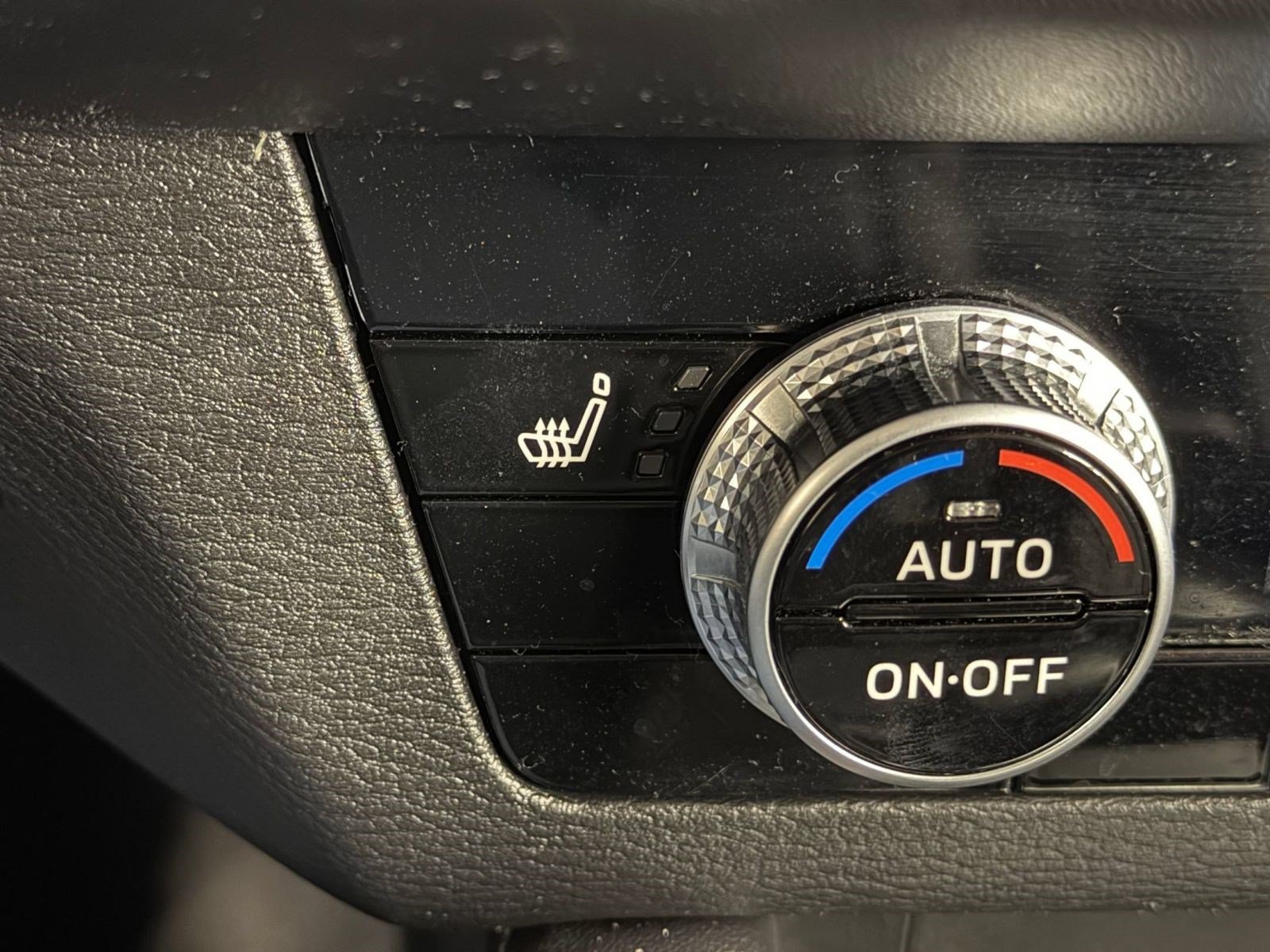 Used 2024 Mitsubishi Outlander SE AWD/4WD image 15