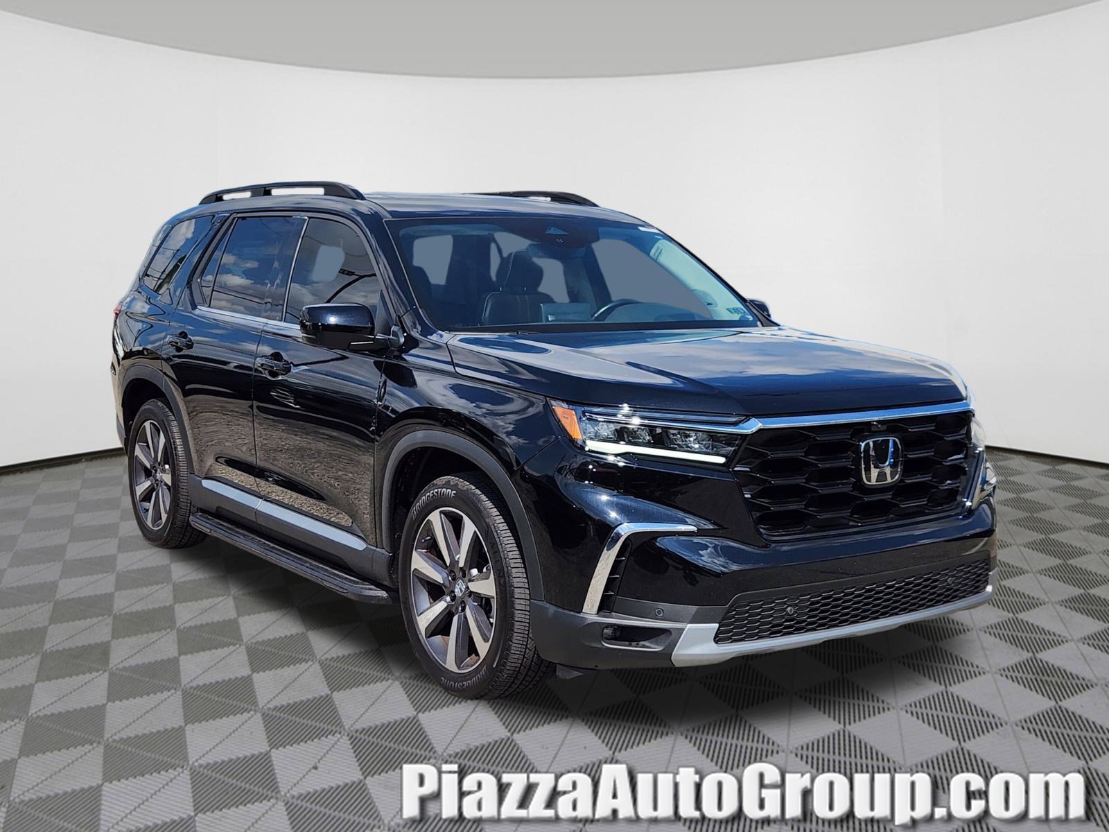 Certified 2025 Honda Pilot Elite