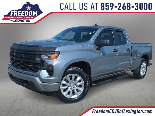 Used 2023 Chevrolet Silverado 1500 Custom image 1
