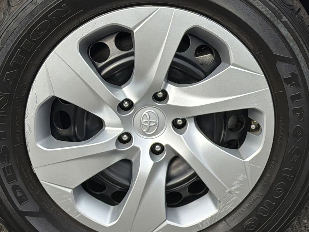 Used 2023 Toyota RAV4 LE image 6