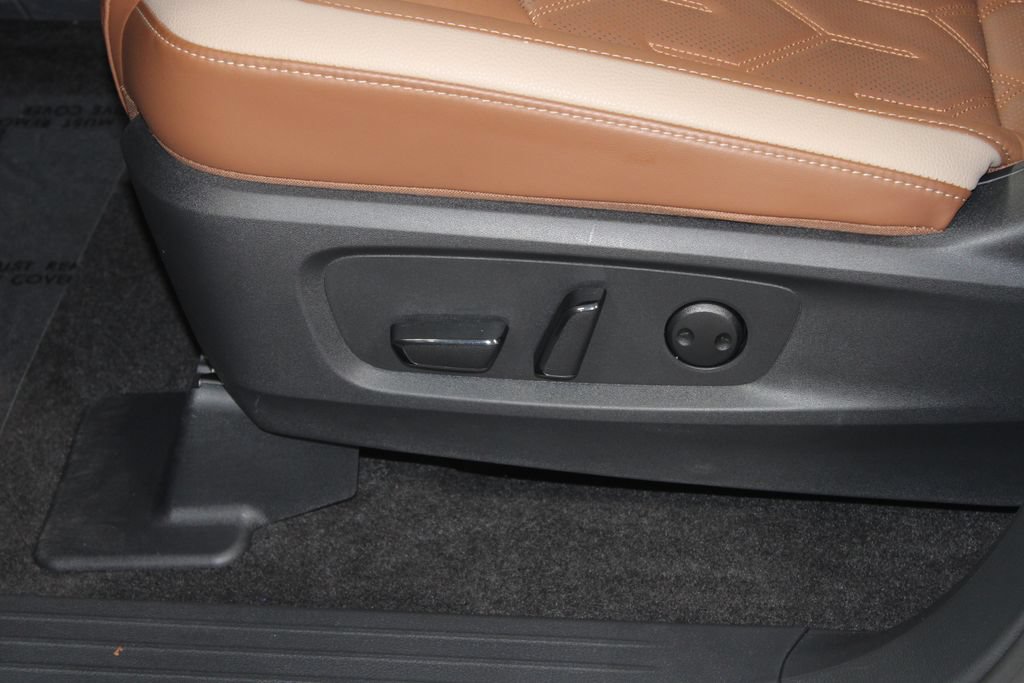 Used 2026 Nissan Pathfinder Platinum AWD/4WD image 21