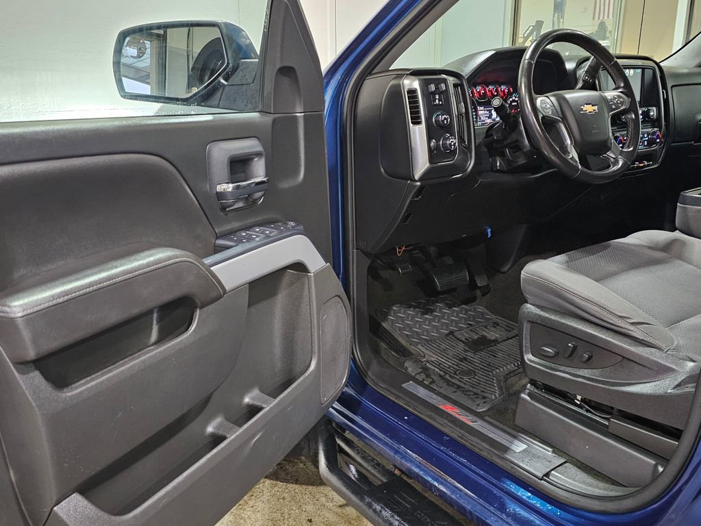 Used 2017 Chevrolet Silverado 1500 LT w/ All Star Edition image 21