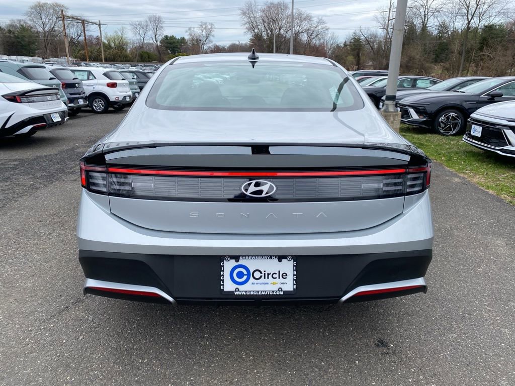 New 2026 Hyundai Sonata SE FWD image 5
