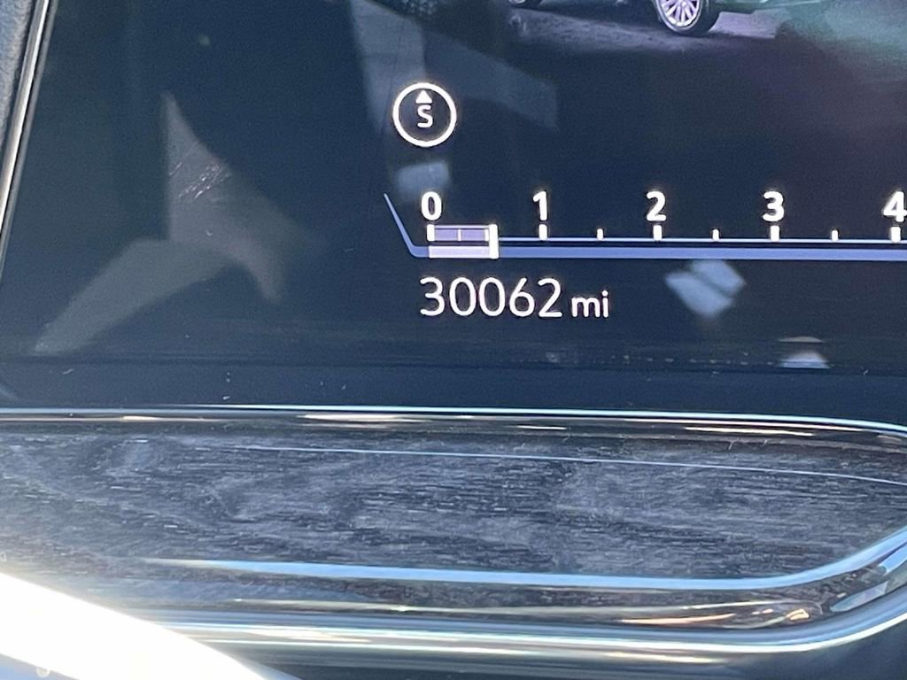 Used 2023 Cadillac Escalade ESV Premium Luxury w/ Performance Package image 30