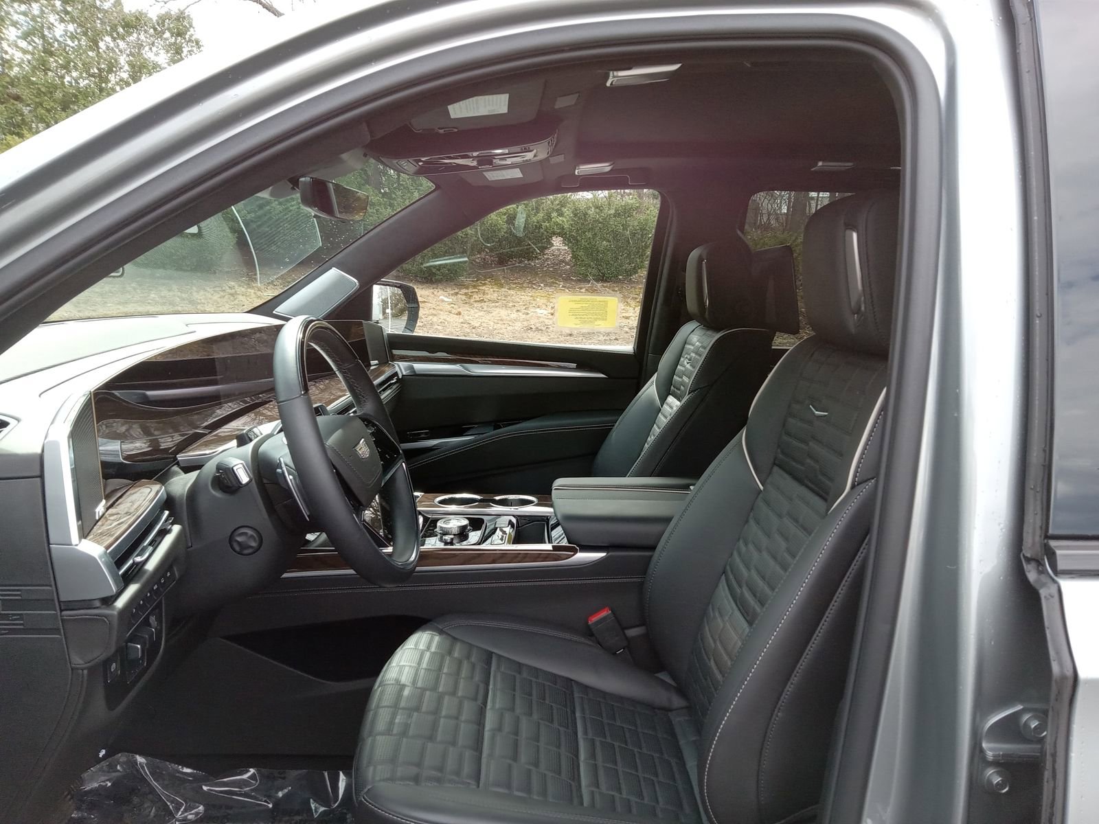 Certified 2025 Cadillac Escalade Sport Platinum w/ LPO, ONYX Package image 10