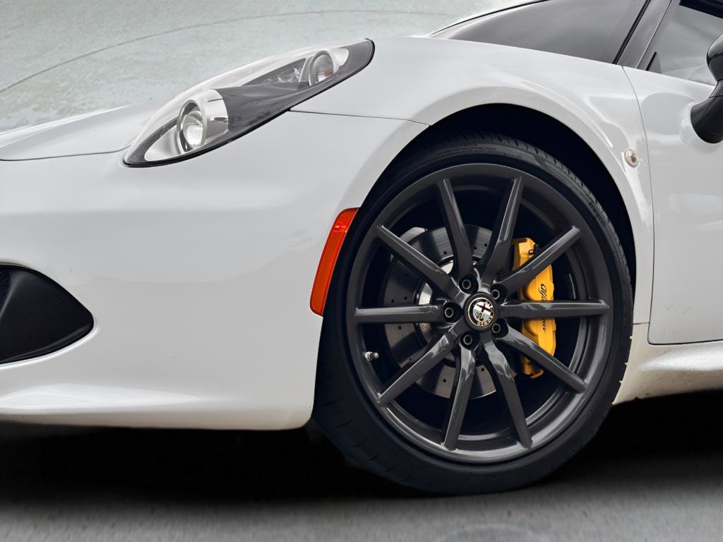Used 2015 Alfa Romeo 4C Spider w/ Spider Track Package RWD image 26