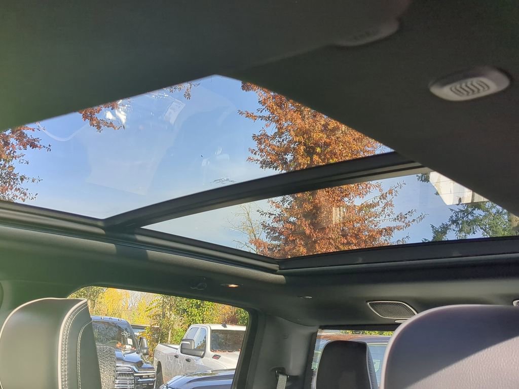 New 2026 RAM 1500 Laramie w/ Laramie Preferred Package AWD/4WD image 15