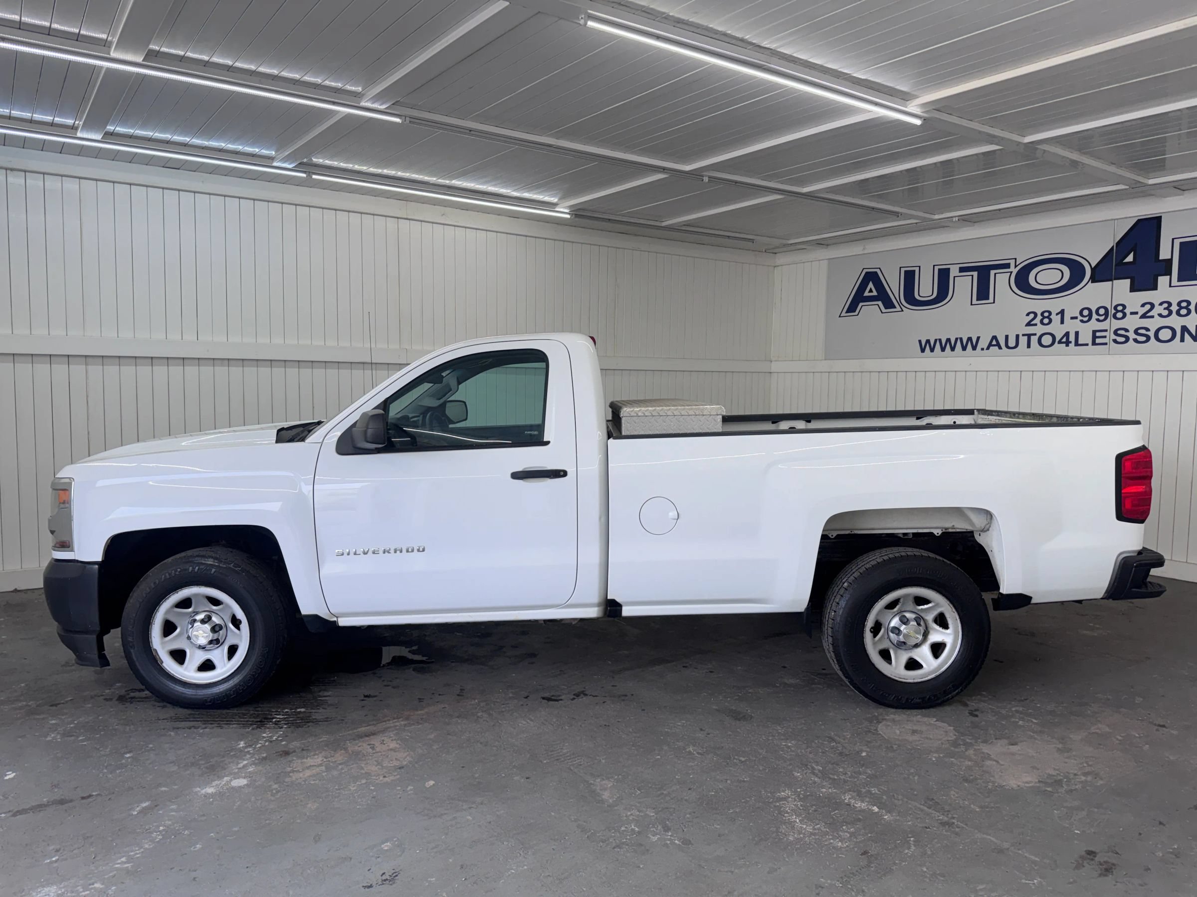 Used 2016 Chevrolet Silverado 1500 W/T RWD image 8