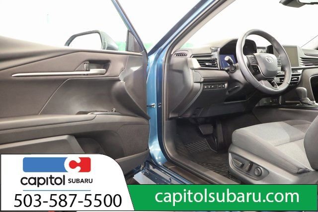 Used 2025 Toyota Camry LE image 13