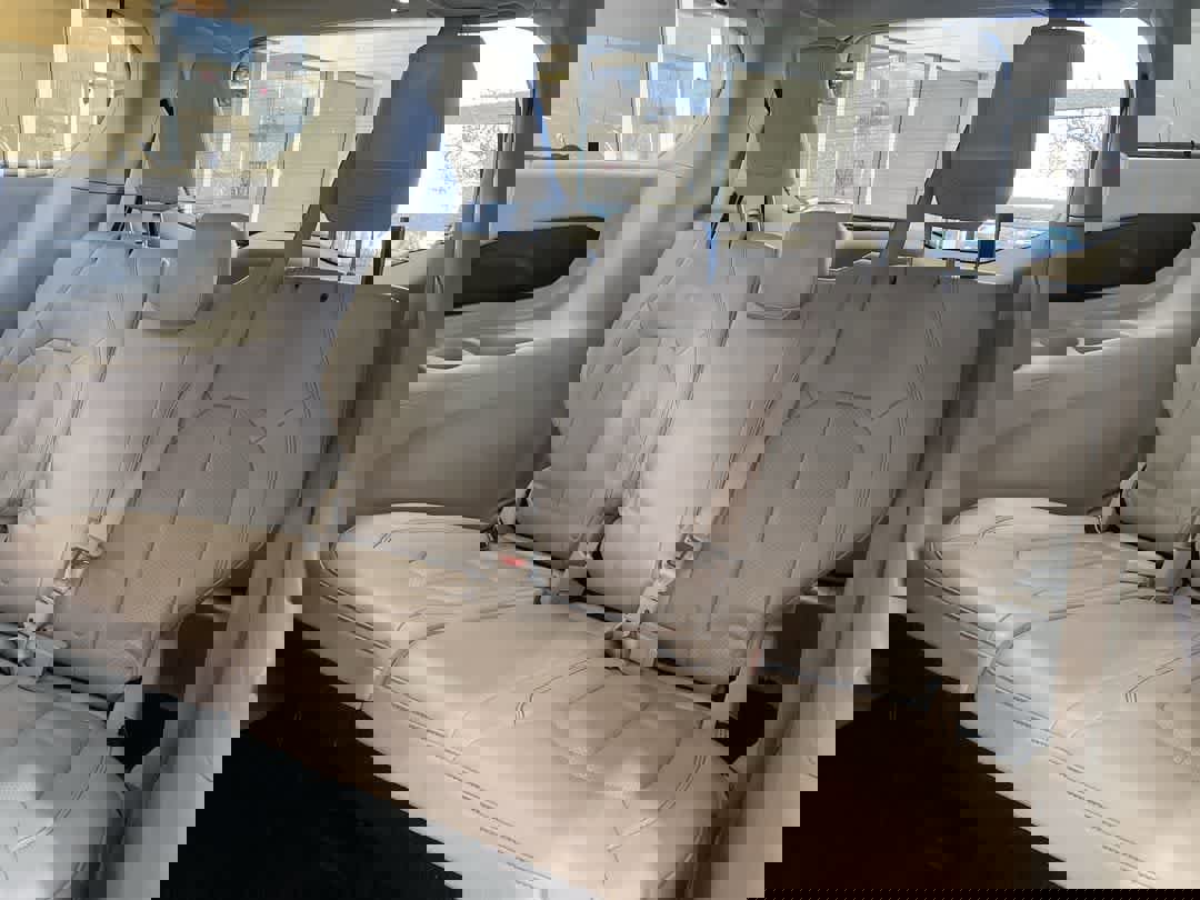 Used 2017 Chrysler Pacifica Premium image 22