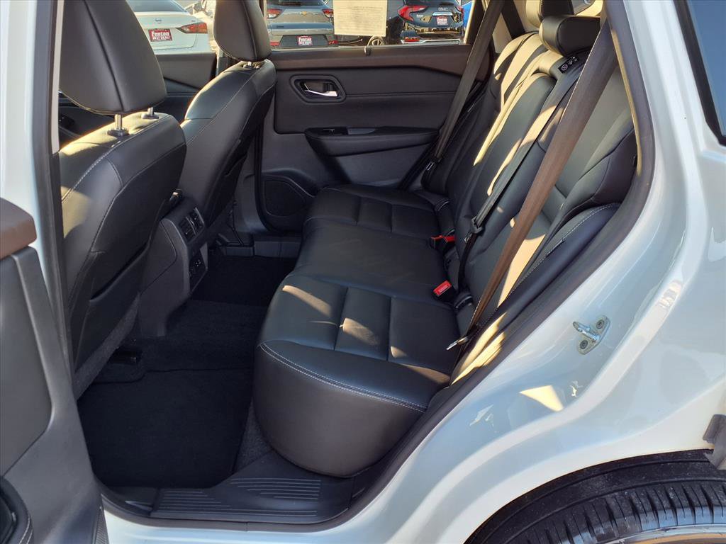 Certified 2022 Nissan Rogue SL w/ SL Premium Package image 16