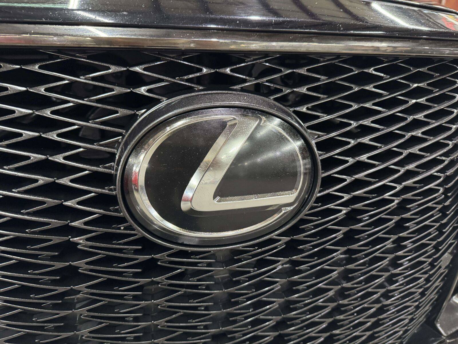 Used 2018 Lexus LS 500 F Sport w/ Accessory Package (Z2) RWD image 17