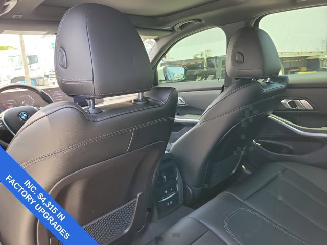Used 2023 BMW 330i Sedan w/ Premium Package RWD image 15