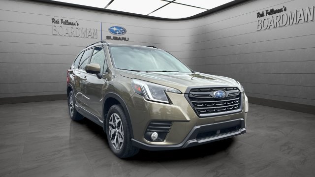 Used 2023 Subaru Forester Premium AWD/4WD image 2
