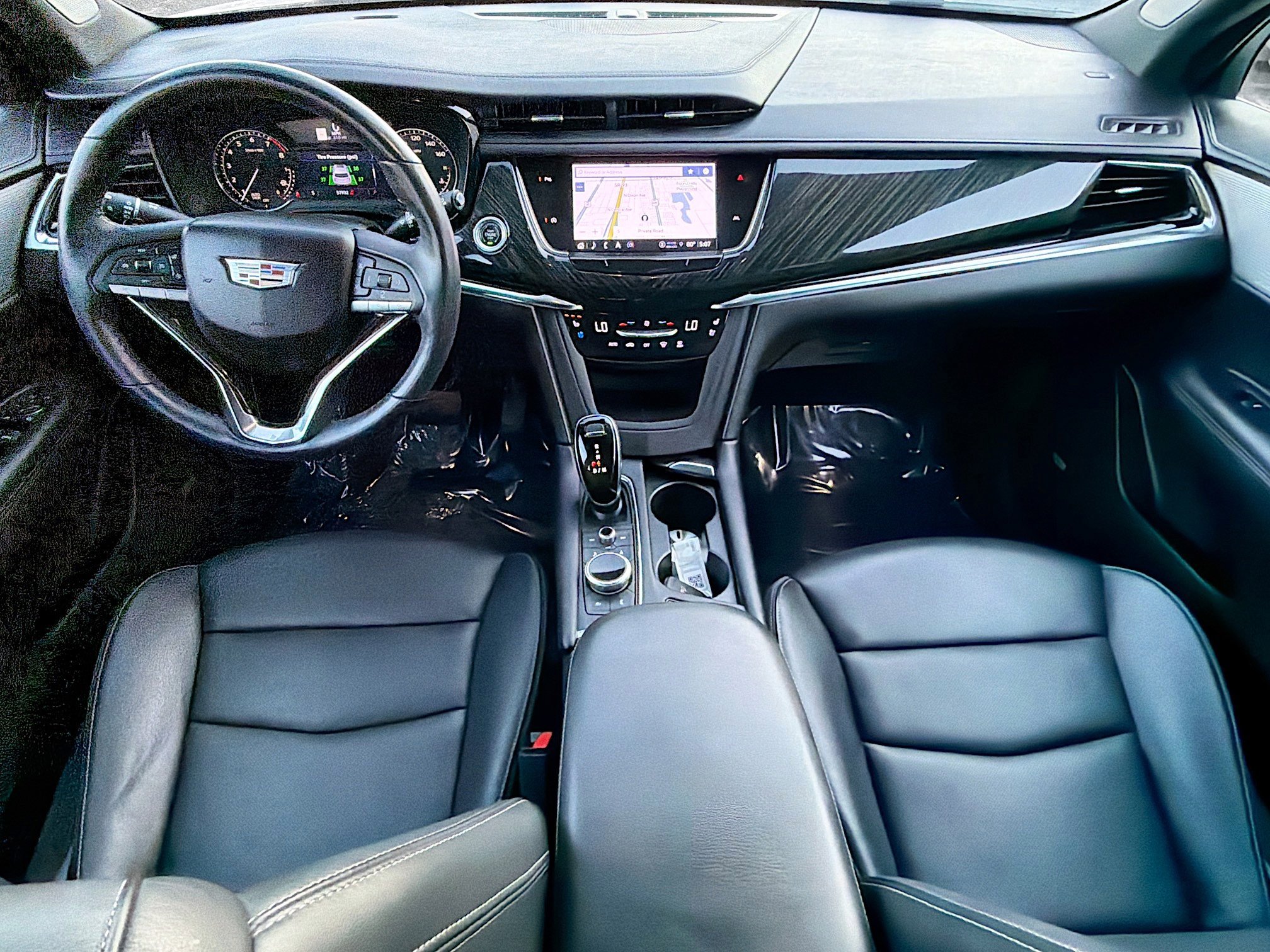 Used 2021 Cadillac XT6 Premium Luxury image 16