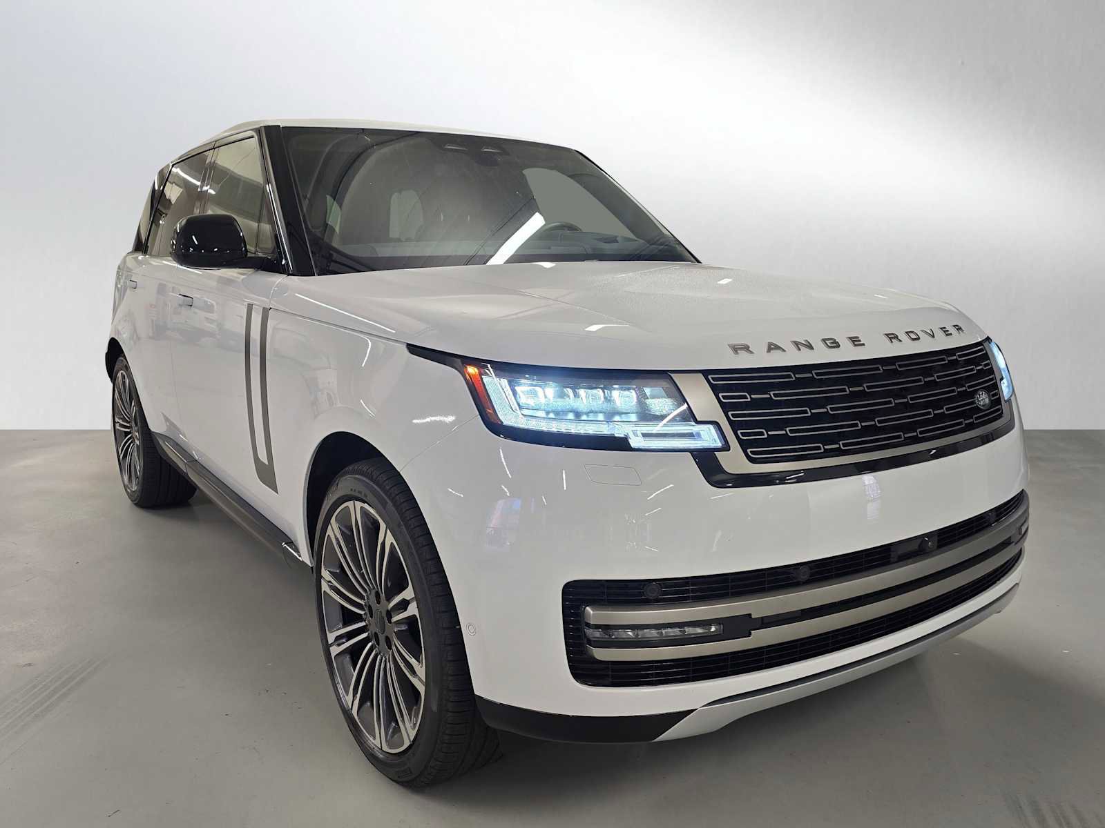 New 2026 Land Rover Range Rover SE image 7