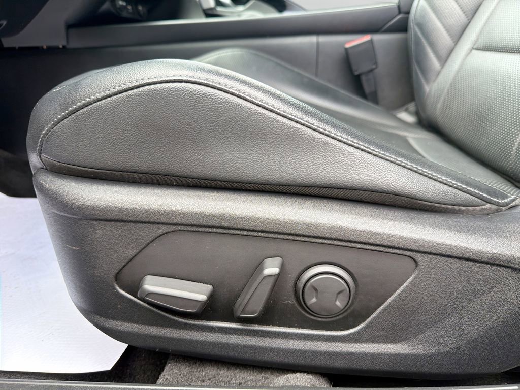 Certified 2023 Hyundai Elantra Limited image 16