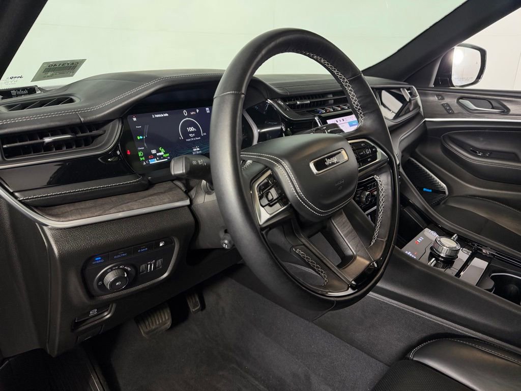 Certified 2022 Jeep Grand Cherokee Overland w/ Advanced Protech Group III image 23