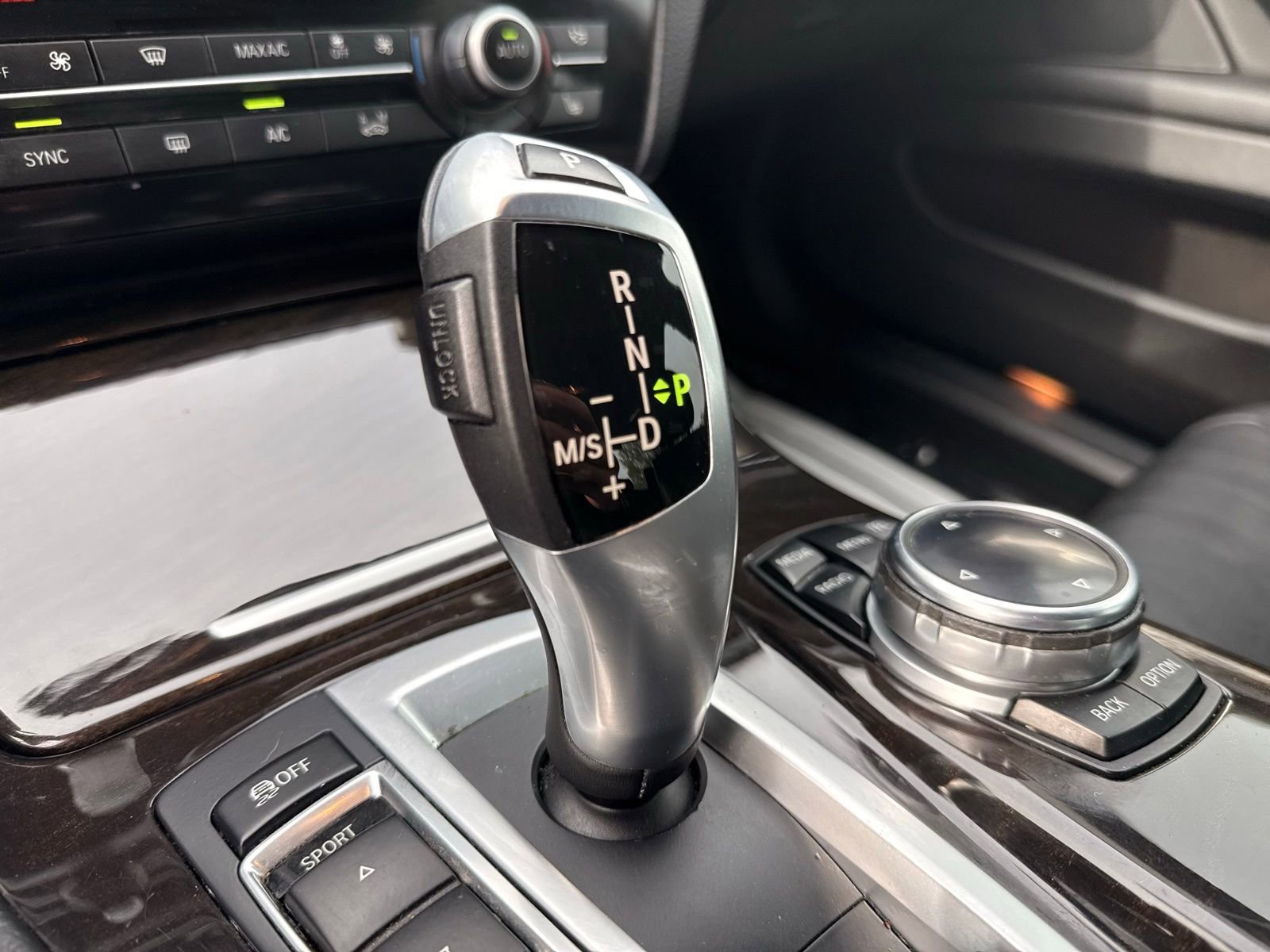 Used 2014 BMW 535i xDrive Sedan image 28