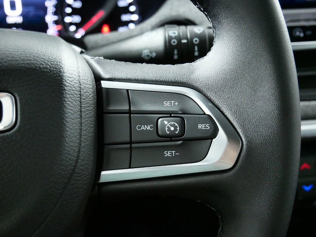 Used 2024 Jeep Compass Latitude image 37