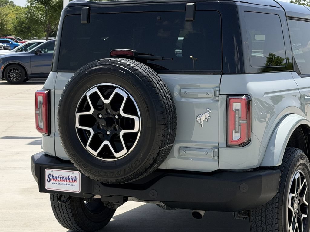 Used 2024 Ford Bronco Outer Banks AWD/4WD image 6