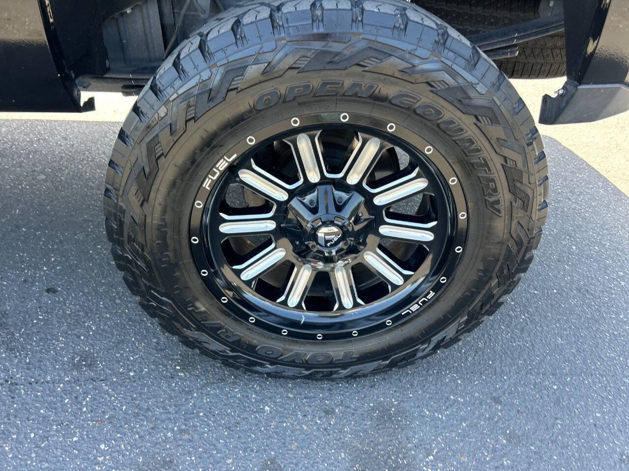 Used 2018 Chevrolet Silverado 1500 LT w/ All Star Edition AWD/4WD image 7