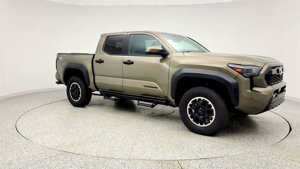 Used 2024 Toyota Tacoma TRD Off-Road w/ TRD Off Road Upgrade Package image 3