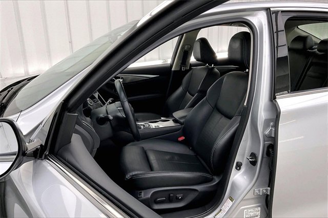 Used 2019 INFINITI Q50 Signature Edition w/ Cargo Package (L96) image 8