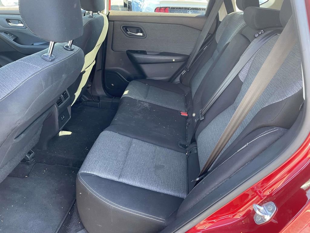 Used 2022 Nissan Rogue SV image 22