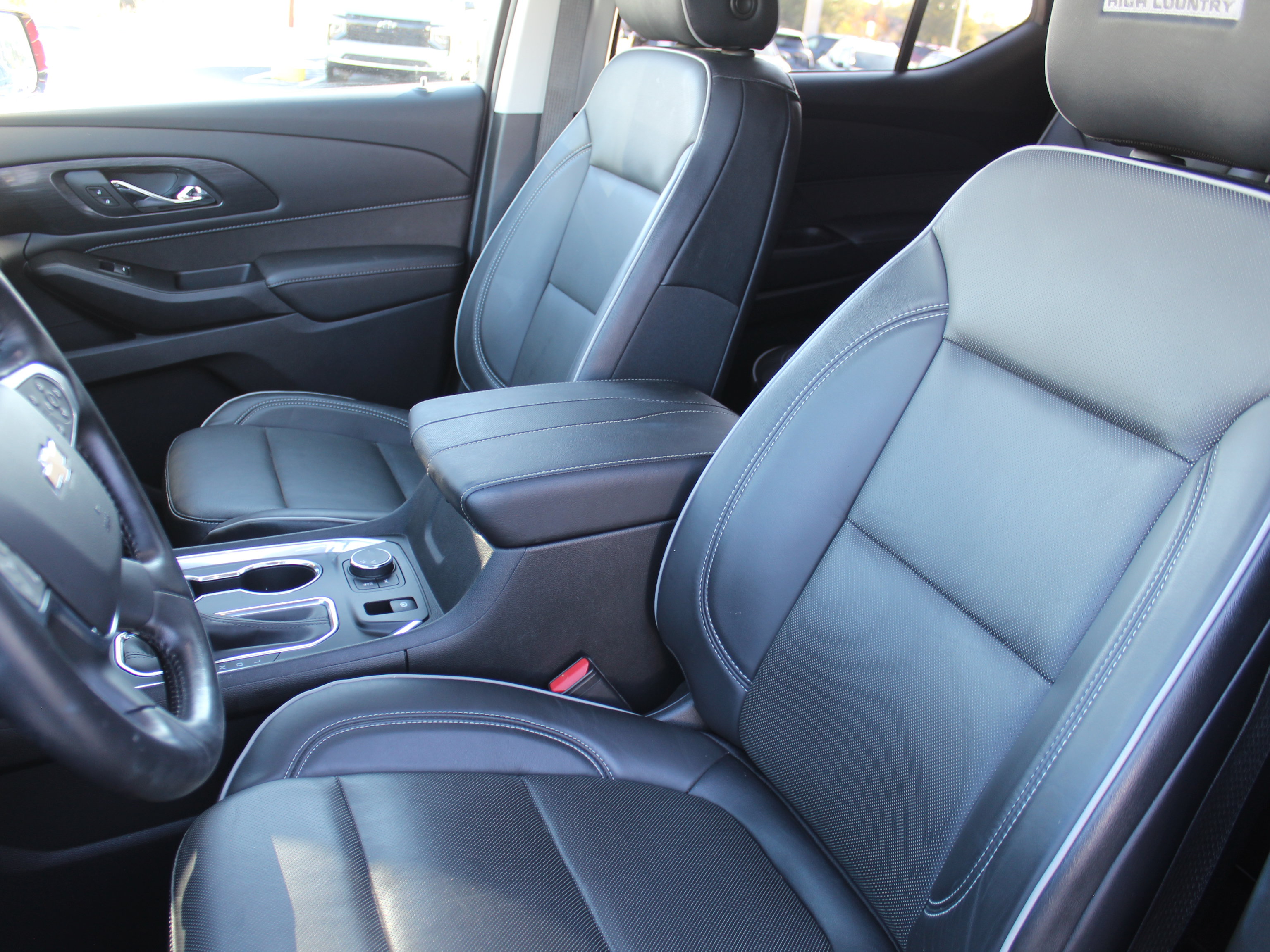 Used 2020 Chevrolet Traverse High Country FWD image 12