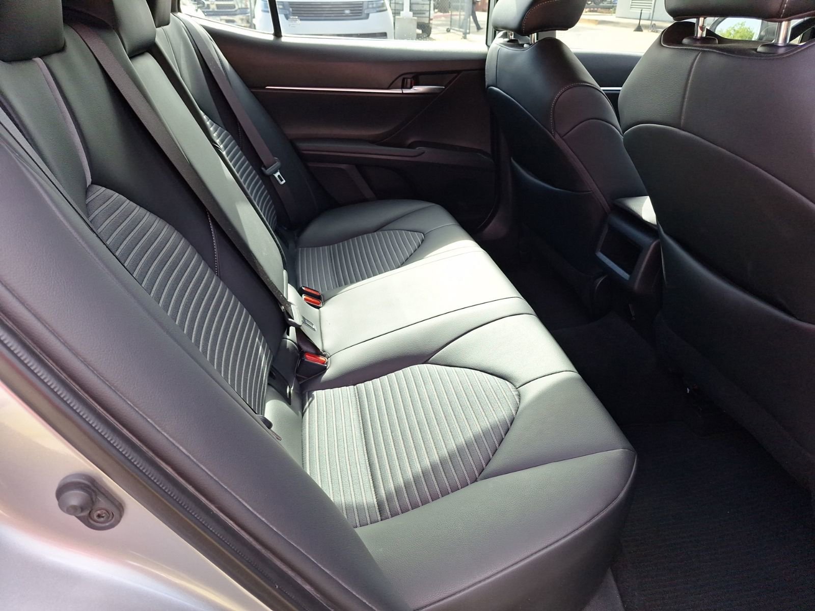 Used 2023 Toyota Camry SE w/ Convenience Package image 30