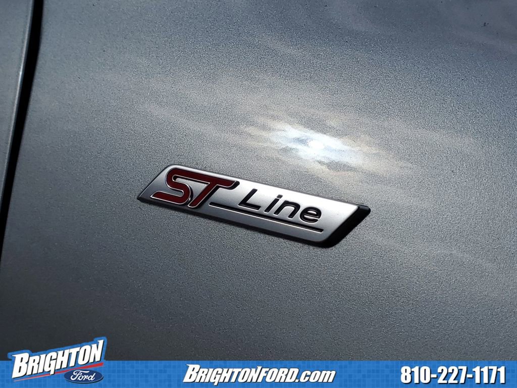 Used 2023 Ford Escape ST-Line Elite w/ Class II Trailer Tow Package image 5