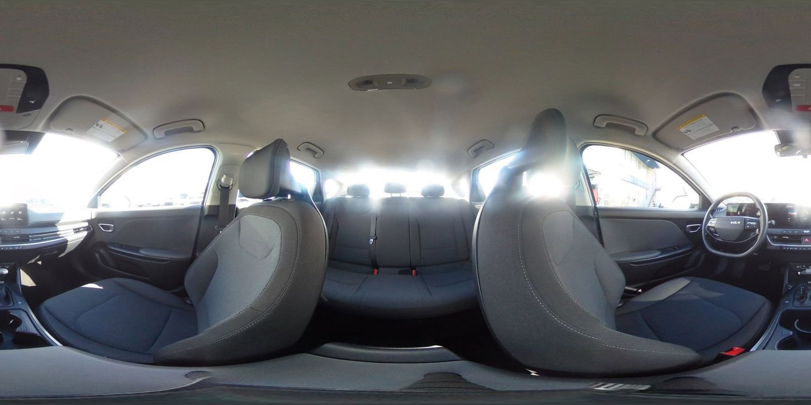 Used 2025 Kia K4 LXS image 42