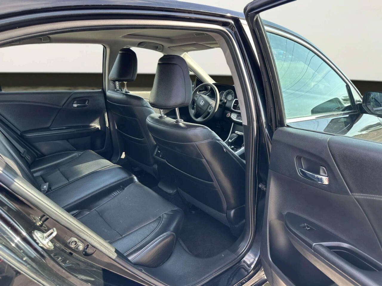 Used 2015 Honda Accord EX-L image 17