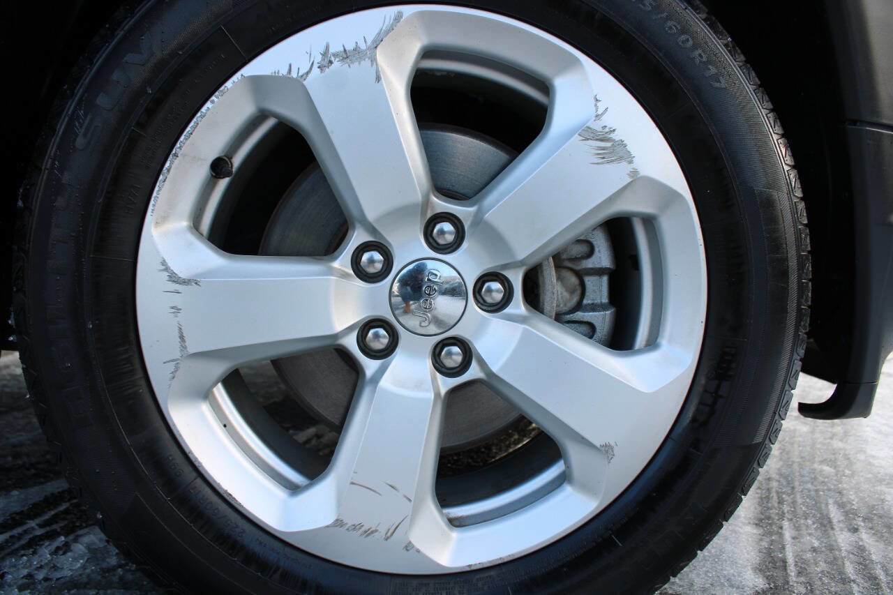 Used 2021 Jeep Compass Latitude image 21