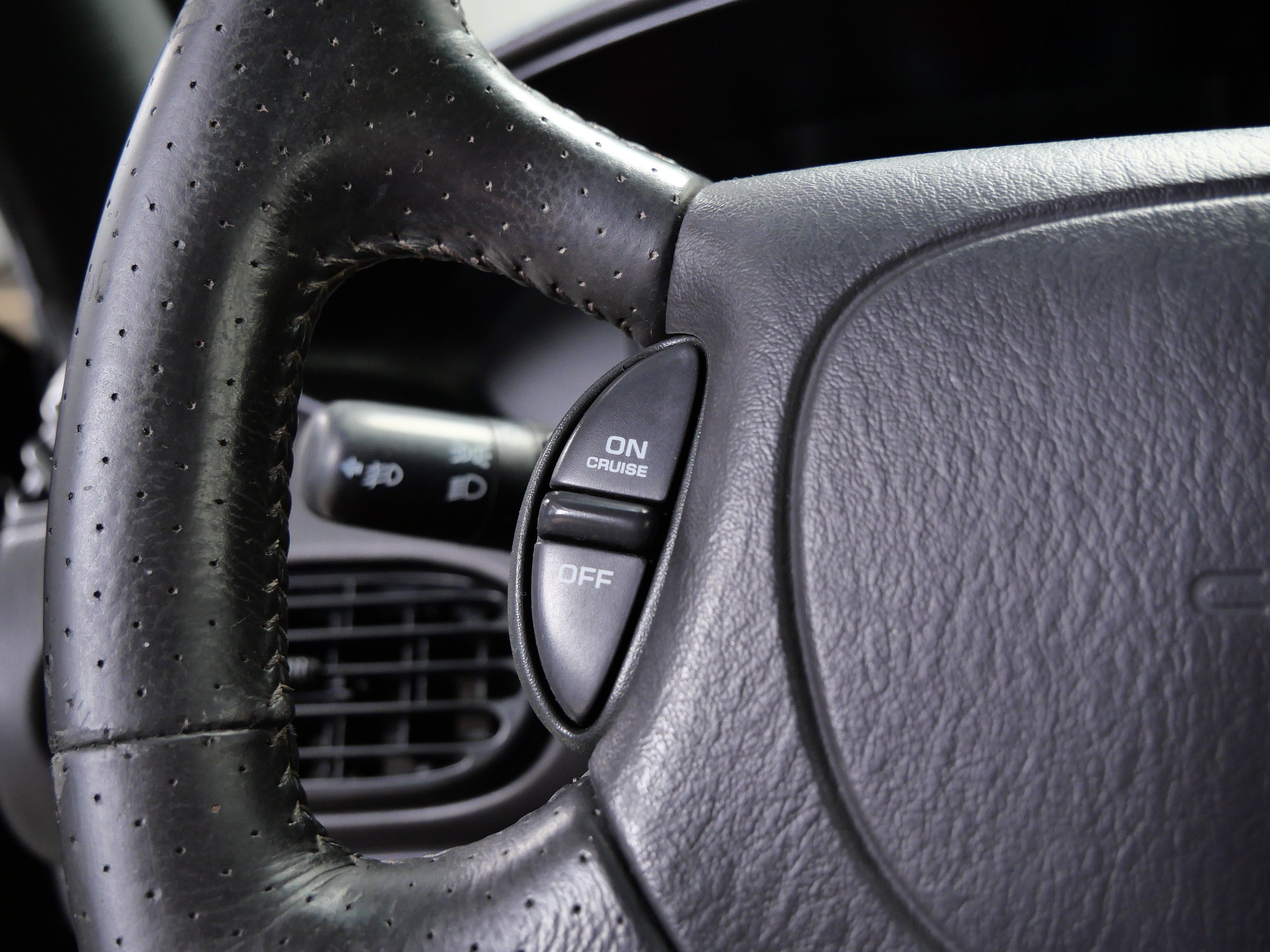 Used 1998 Chrysler Sebring JXI FWD image 20