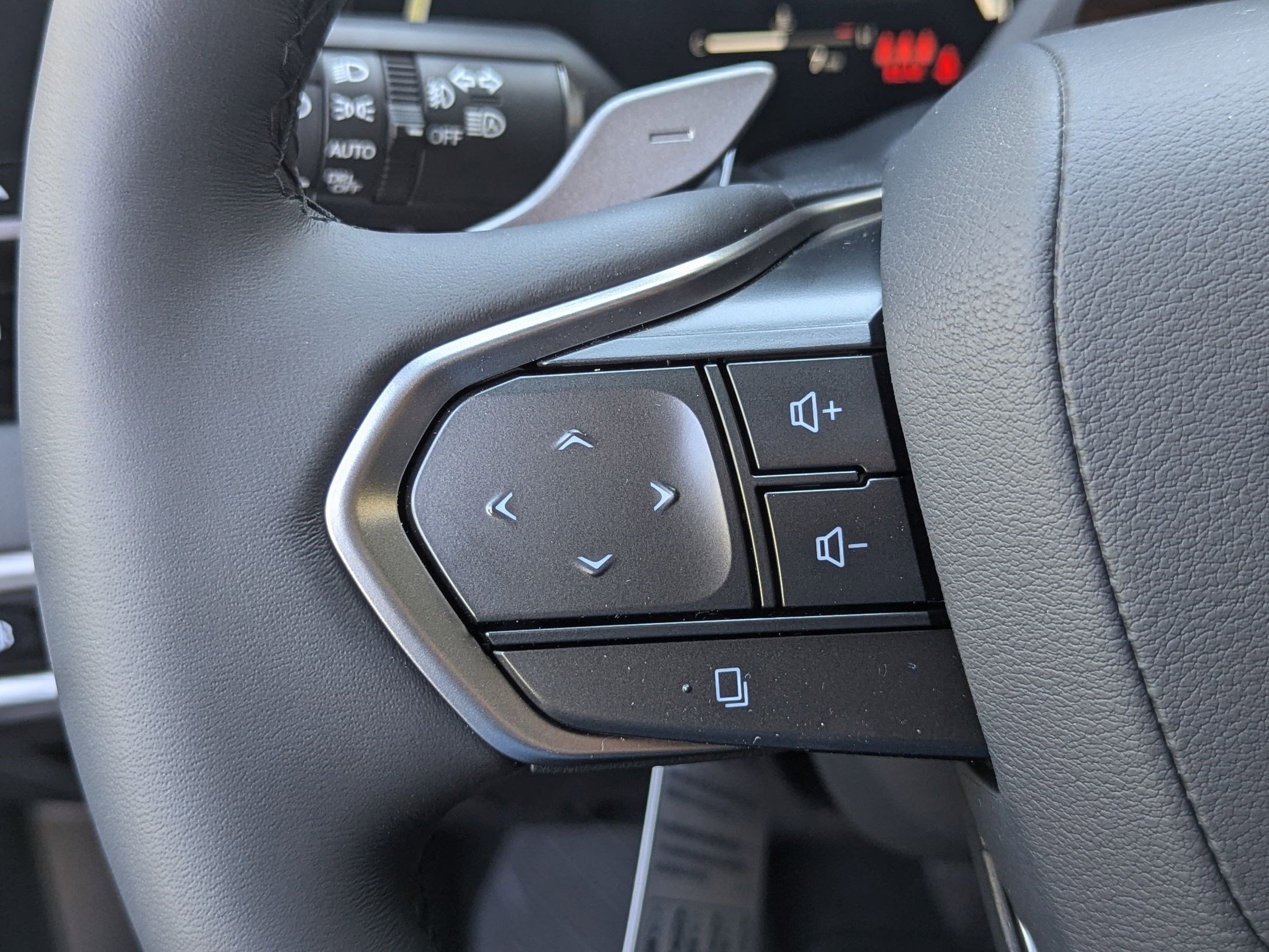 New 2025 Lexus RX 350 AWD image 15