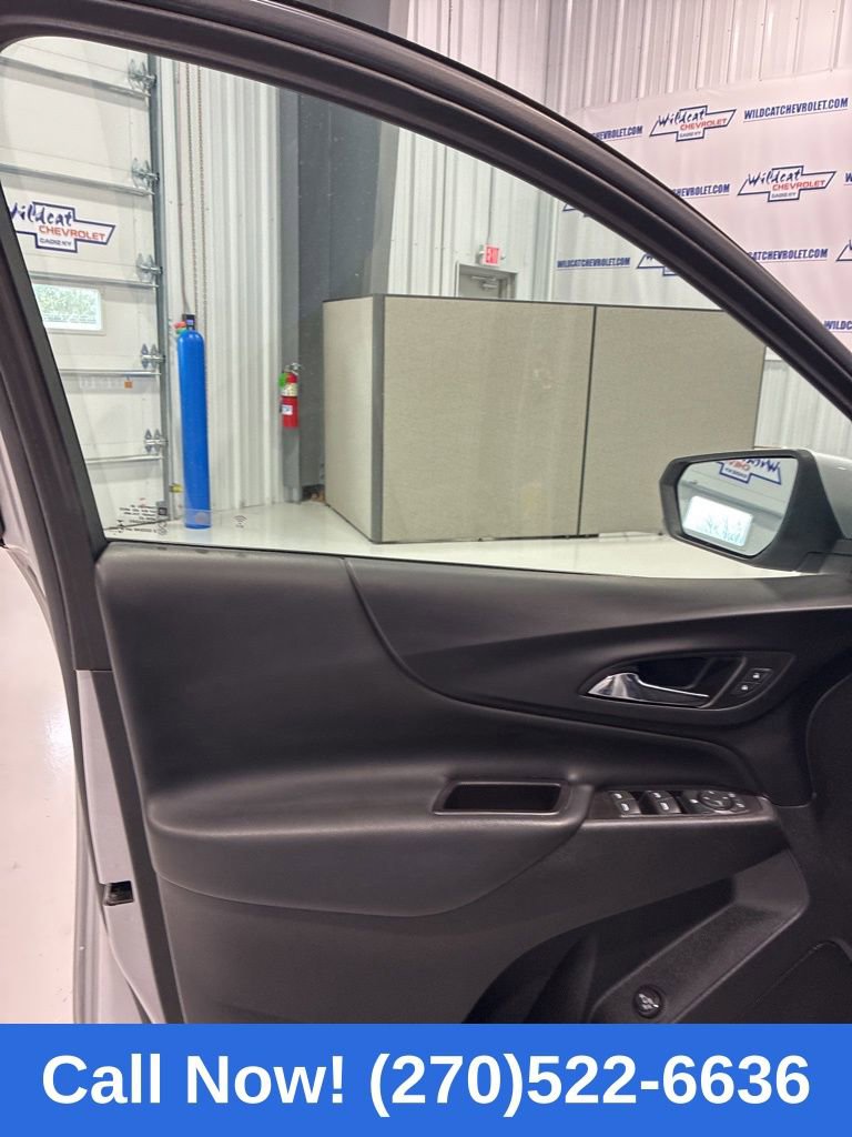 Used 2020 Chevrolet Equinox LT image 17