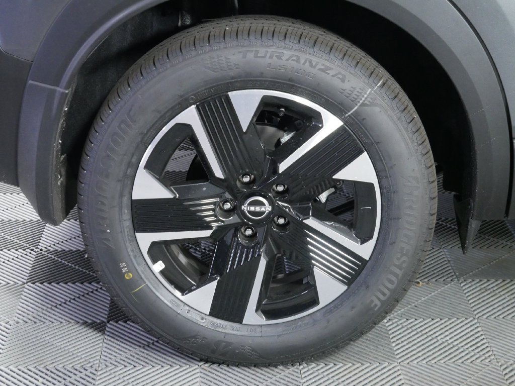 New 2026 Nissan Kicks SV w/ Cold Weather Package AWD/4WD image 10