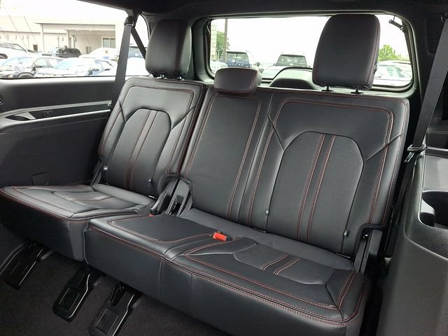 Used 2024 Ford Expedition Max Limited AWD/4WD image 9