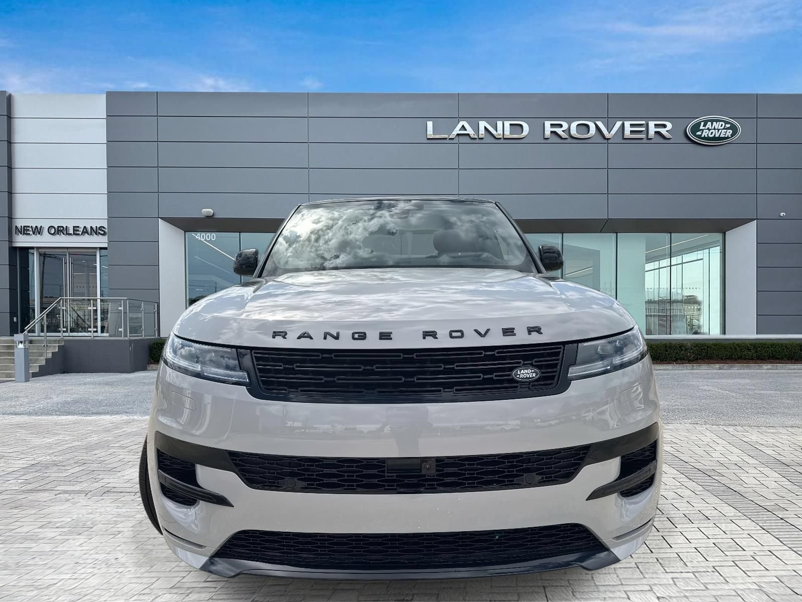 New 2026 Land Rover Range Rover Sport Dynamic SE AWD/4WD image 4