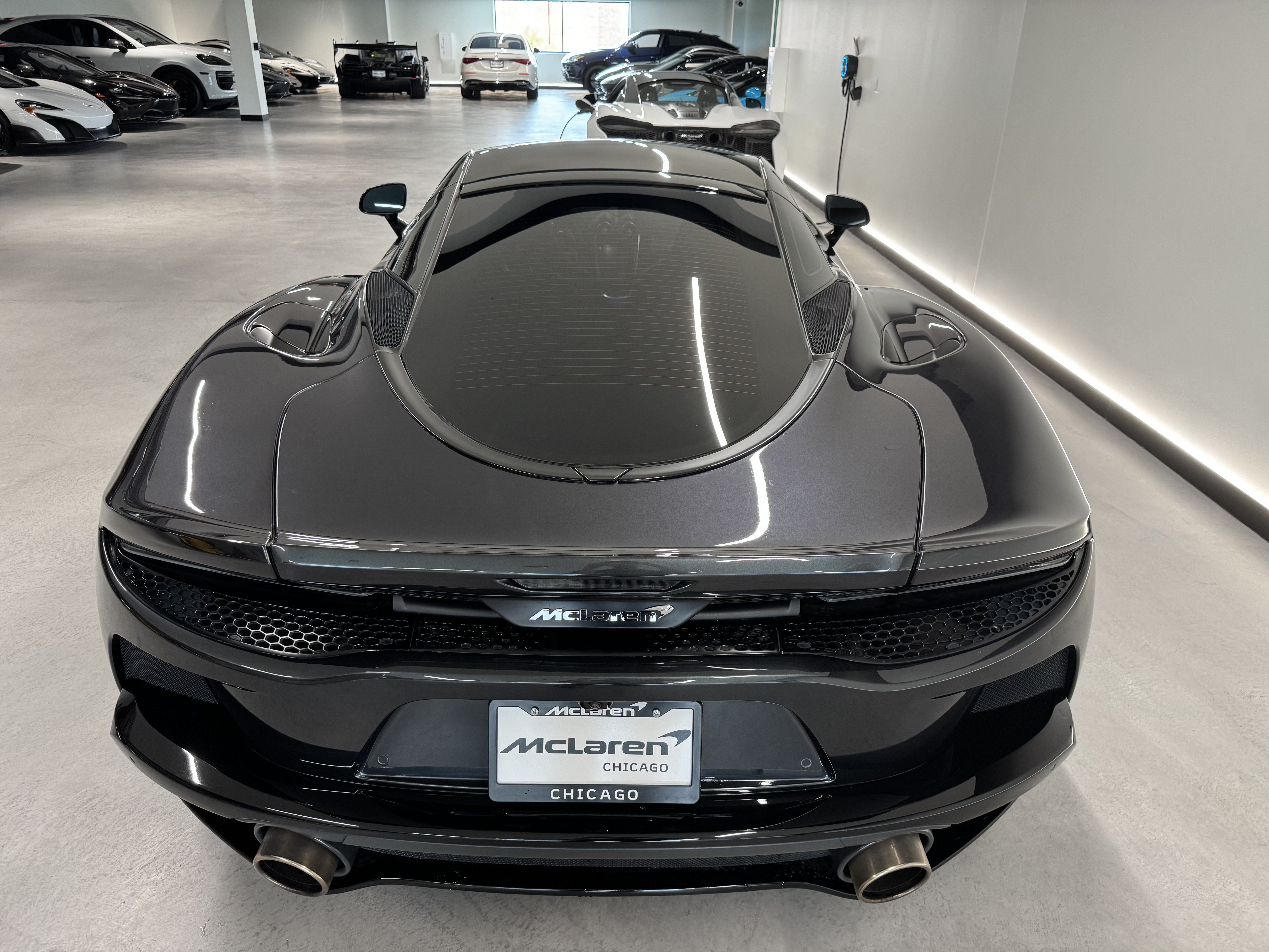 Used 2023 McLaren GT RWD image 4